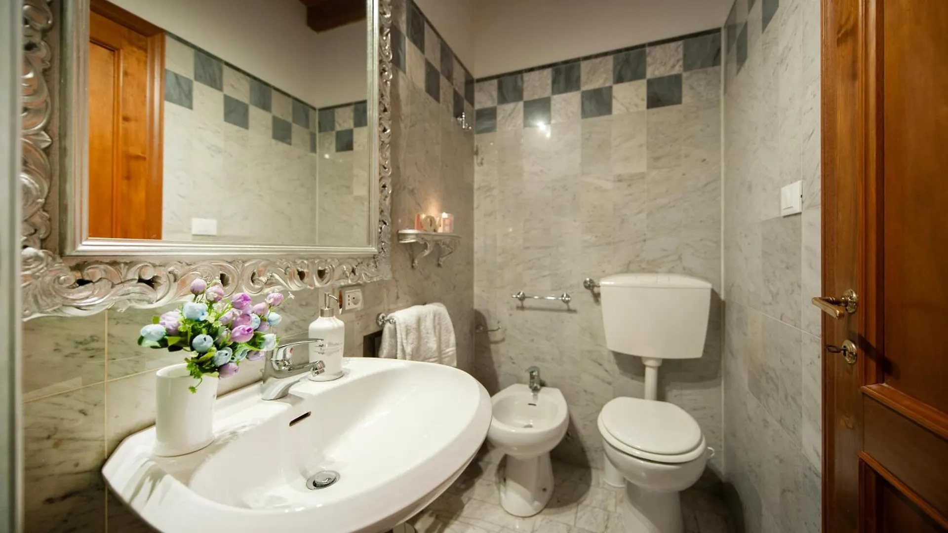 Oriuolo - Flo Apartments Florence Italy